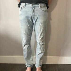 👖 Levi’s Distressed Blue Jeans - Size 31W 👖